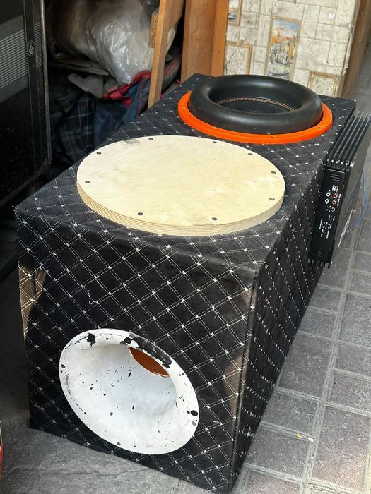 Продам сабвуфер  в машину
