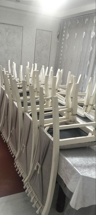 Продается стол со стульями