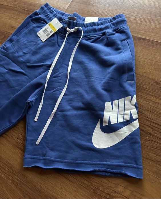 Мъжки,памучни,сини къси панталонки Nike със страничен надпис,много висок клас памук