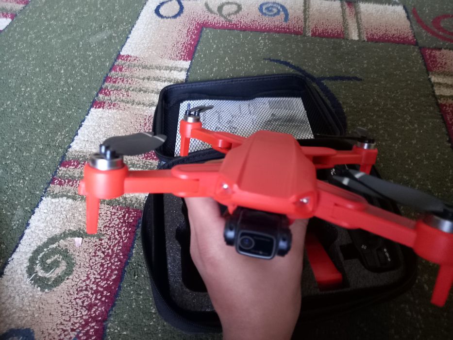 L900 дрон для подростков и старше