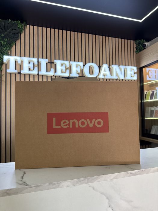 Laptop Lenovo IdeaPad Slim 3 15IAH8 512gb/8gb ram Nou Desigilat