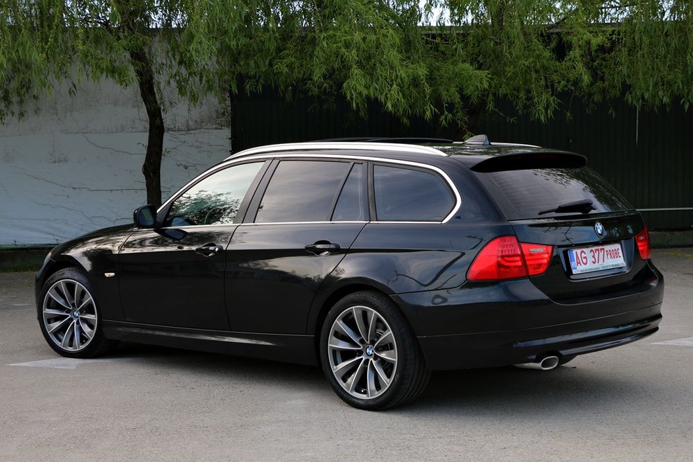 BMW 320d X-drive(4×4)Automat. 2012 Panoramic# Bi-Xenon   #Jante 18" # Navi Mare  #Scaune Sport Piele