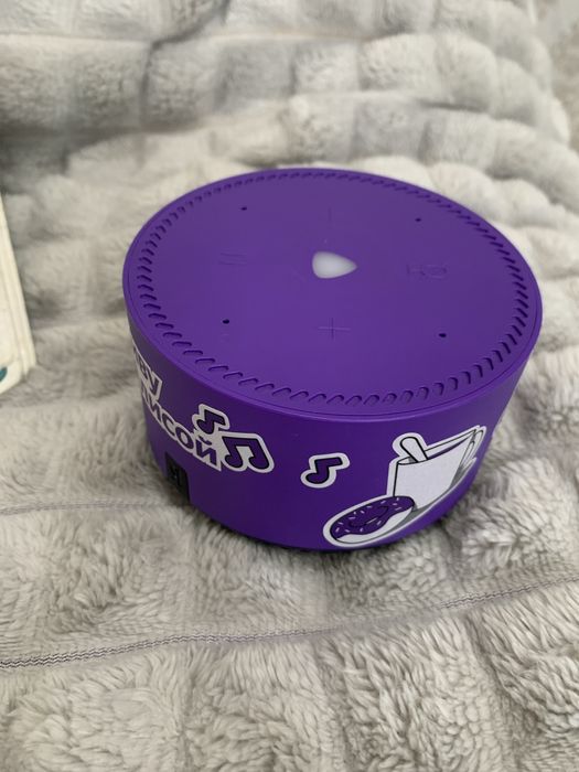 Колонка яндекс Алиса