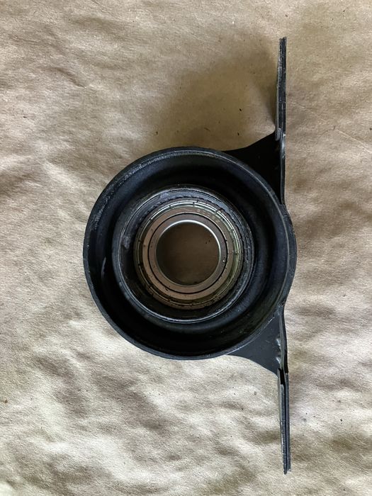 Новый подвесной подшипник на bmw e36