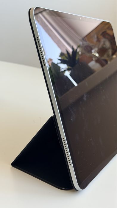 Apple iPad Pro 13 M4 256 GB + Husa Smart Folio