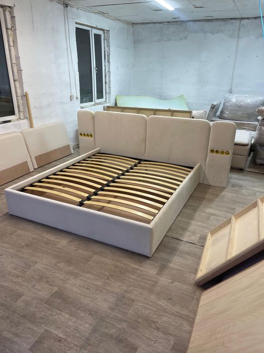 Кровать на заказ по вашим размерам