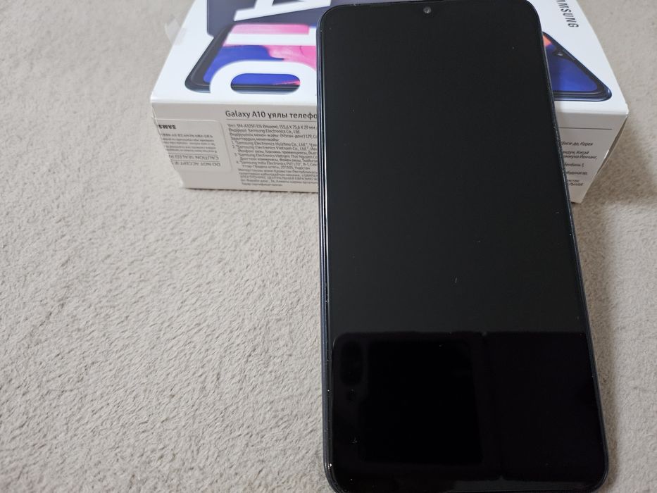Телефон Samsung A10