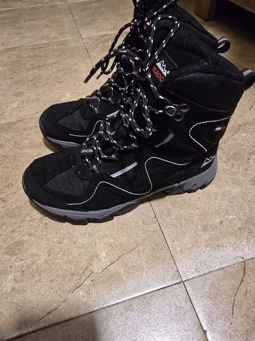 Детски обувки различни модели и  размери