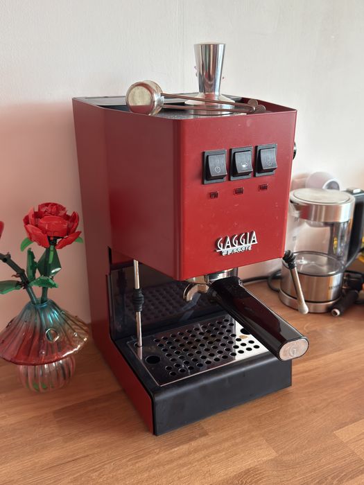 GAGGIA Classic E24 Cherry Red, кафемашина, еспесо, червена
