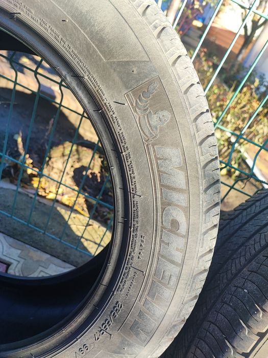 Vând anvelope vară Michelin