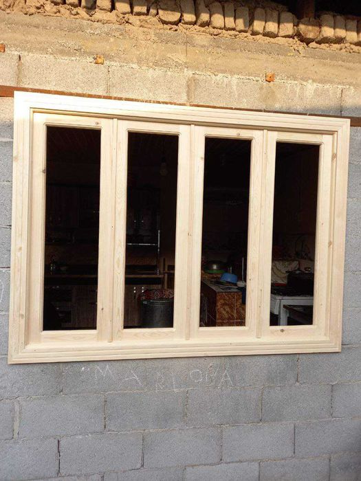 Kuxnya uchun eshik va romlar yog'ochdan, окна и дверей из дерева