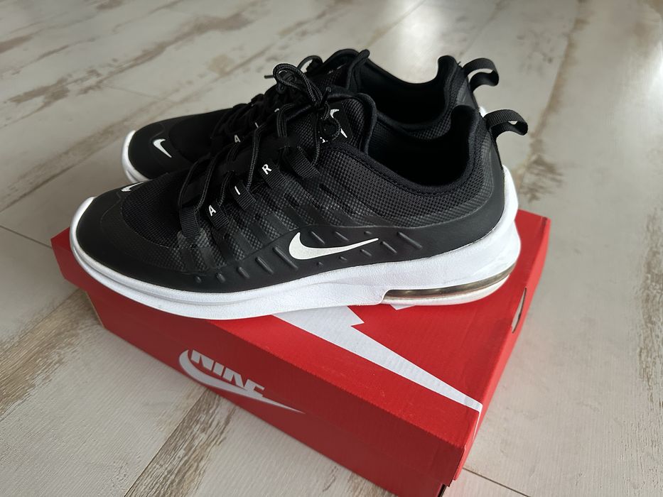 Nike Air Max Axis 44,5