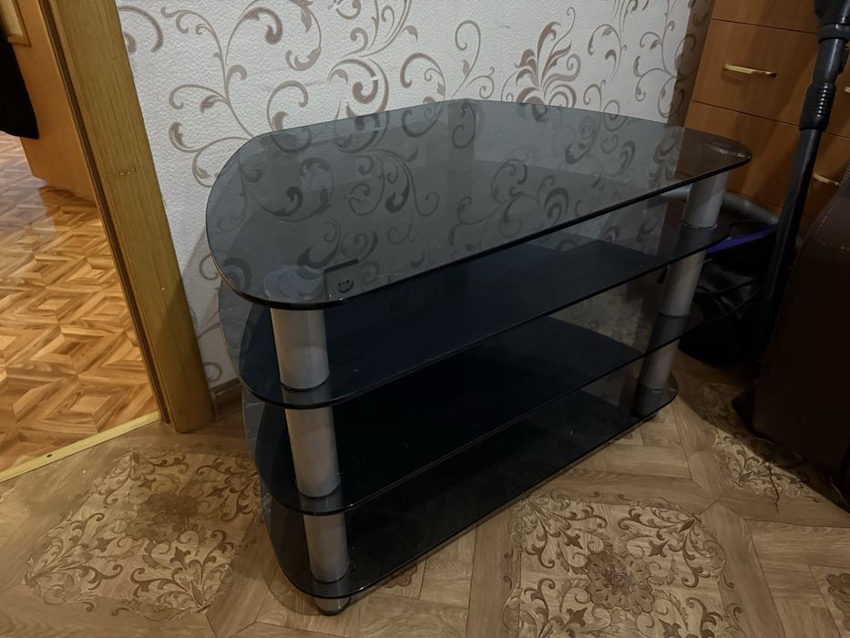 Отдам даром. подставка б/у в хорошем состоянии.