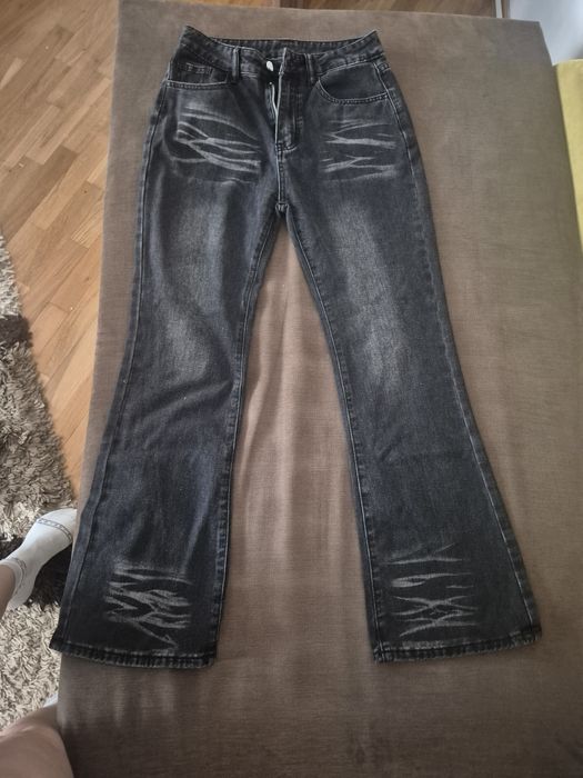 Vand pantaloni blugi
