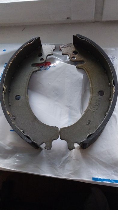Продам новые тормозные колодки