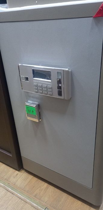 Офис ва уйлар учун сейфлар туплами. Доставка бепул.