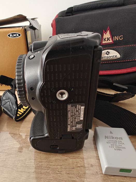 Nikon D5300 body + geanta de transport