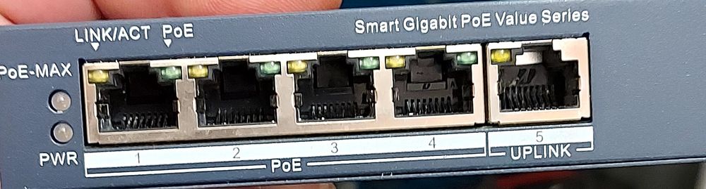 Коммутатор: L2 poe Hikvision DS-3E1505P-EI/M.
