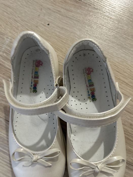 Туфельки белые для девочки