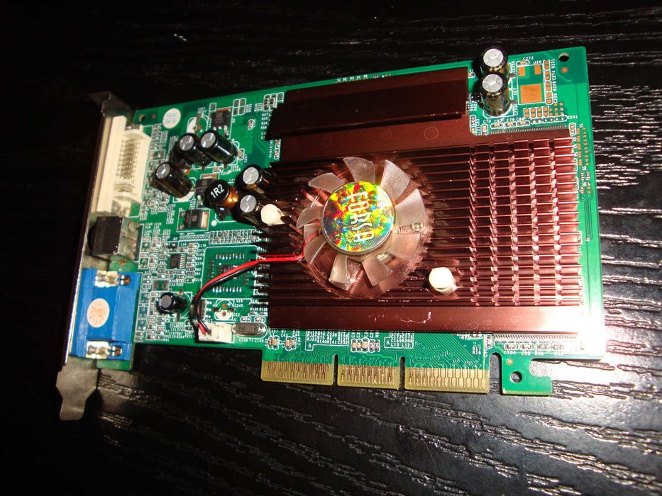 Placa video Forsa Nvidia FX 5500 256 Mb DDR AGP 4x / AGP 8x colectie