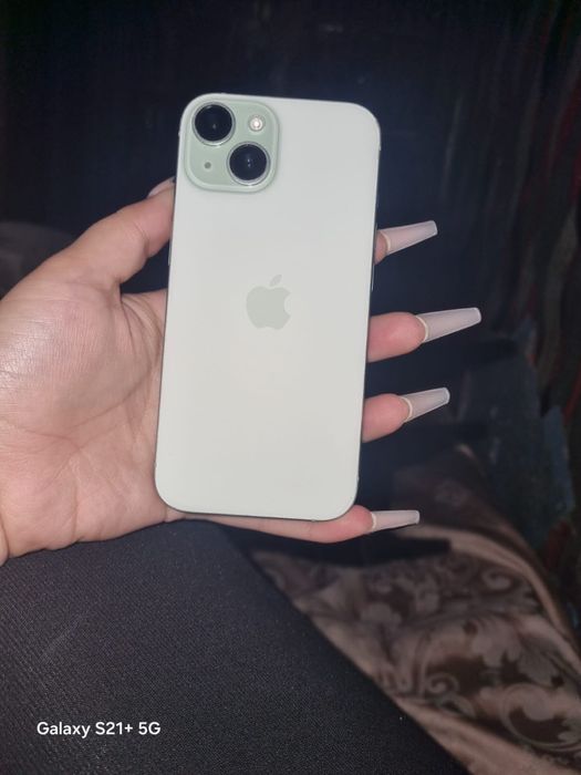 iphone 15 simplu