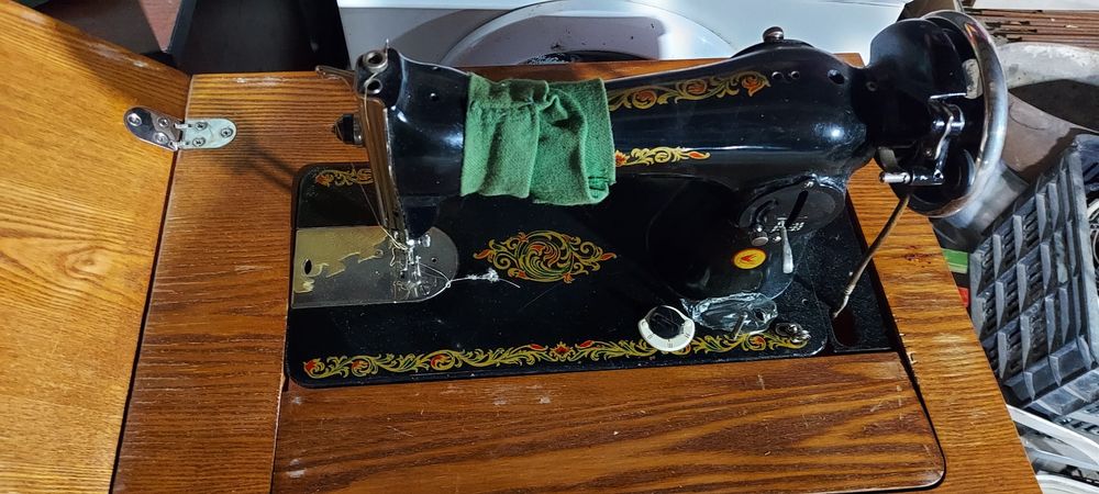 Швейная машинка ножна СССР