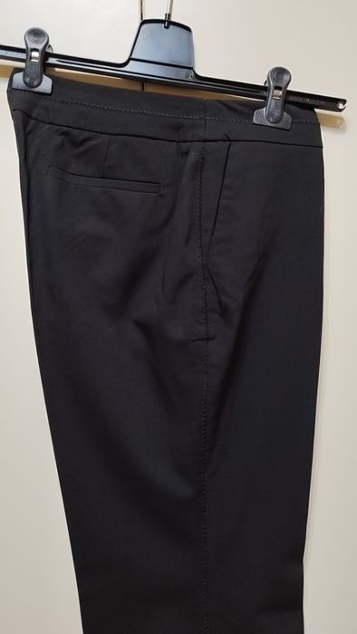 Елегантен черен панталон MEXX