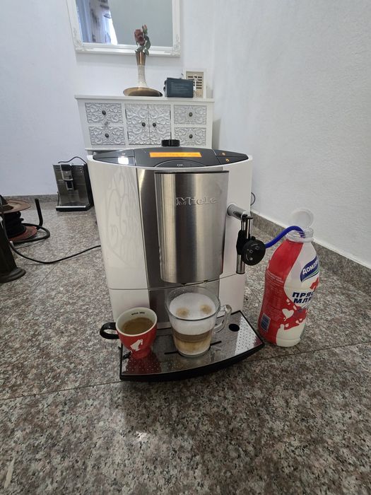 Кафемашина Miele Cm5100