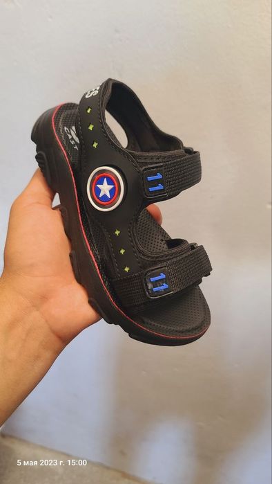 Босоножки детские новые