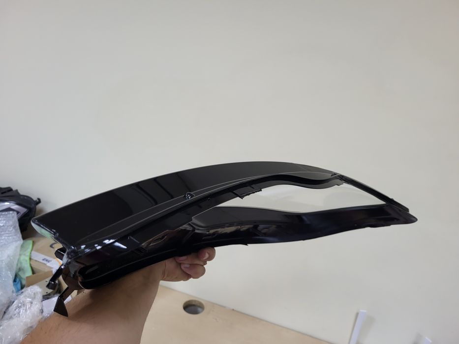 Дясно стъкло за фар Audi A6 C7 преди фейслифт dqsno styklo far farovе