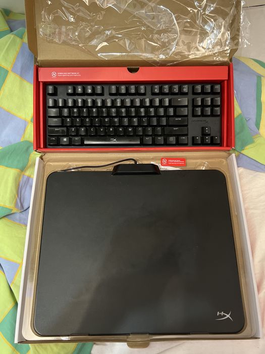Tastatura + Mousepad HyperX
