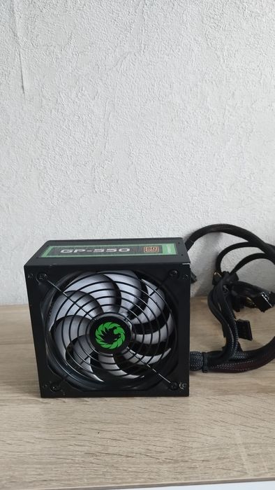 Блок питания game Max 550v