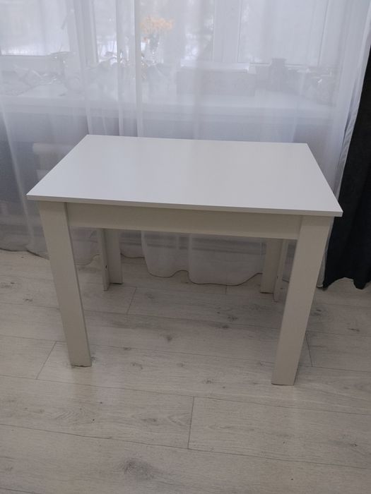 Новый Стол белый кухонный