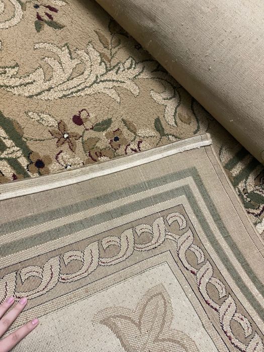 Продам ковер в хорошем состоянии