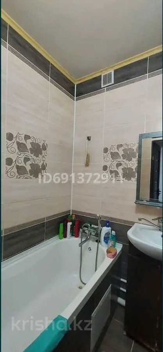 Продается 4-я квартира на 2 мкр.