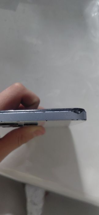 Продаю этот телфон буу