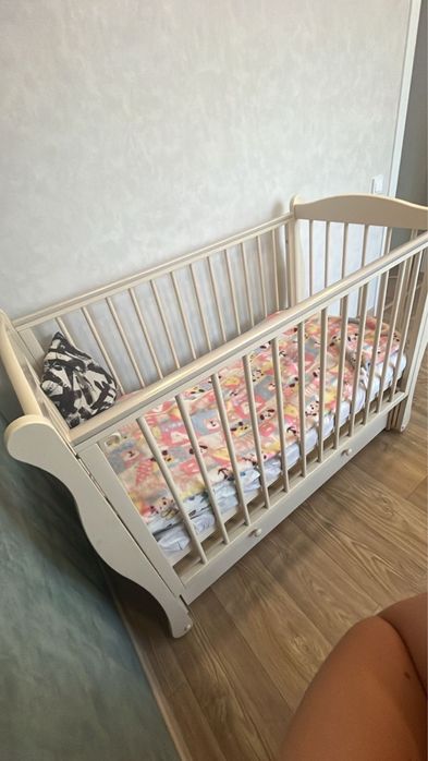 Продам кроватку детскую