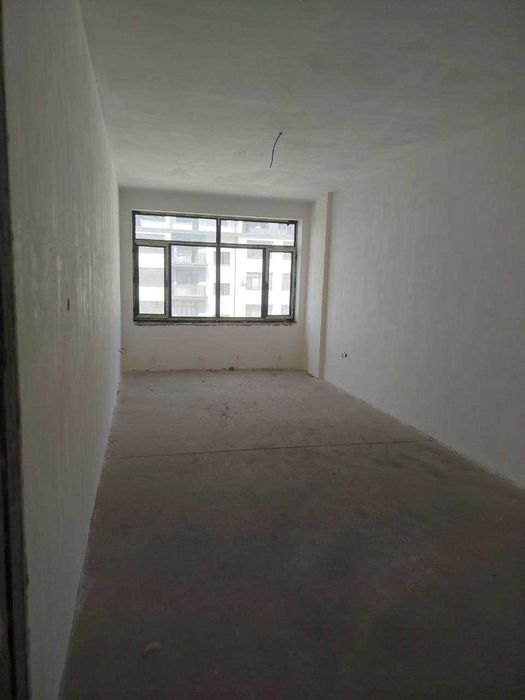 Продается просторная 3 комнтная кв-ра, коробка, ор. Бк