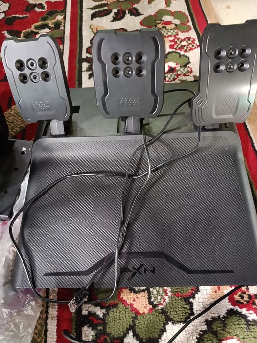 Игровой руль симулятор