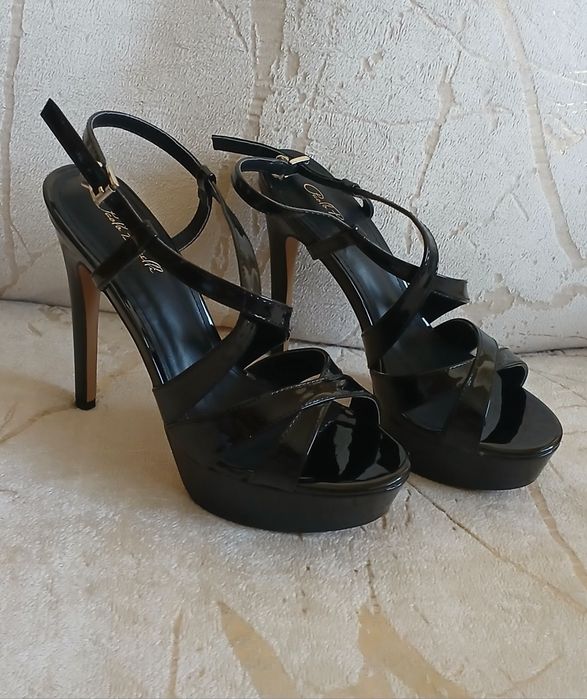 Лачени   Токчета "Paolo Bucelle"