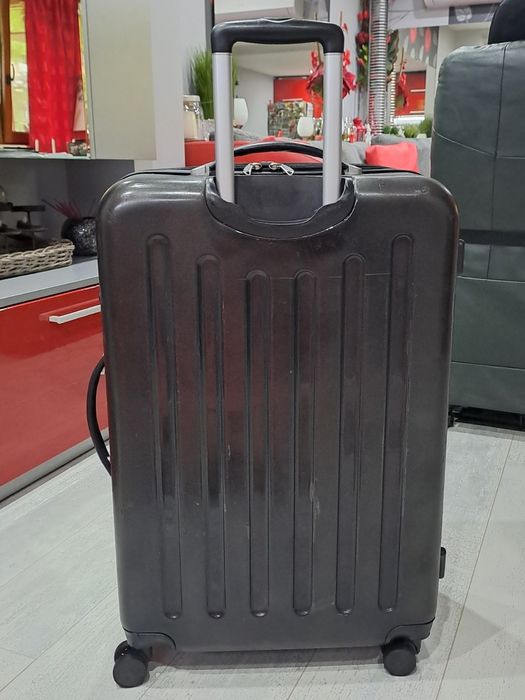 Куфар HAUPTSTADTKOFFER (телескопична дръжка, колелца, шифър,уширител)