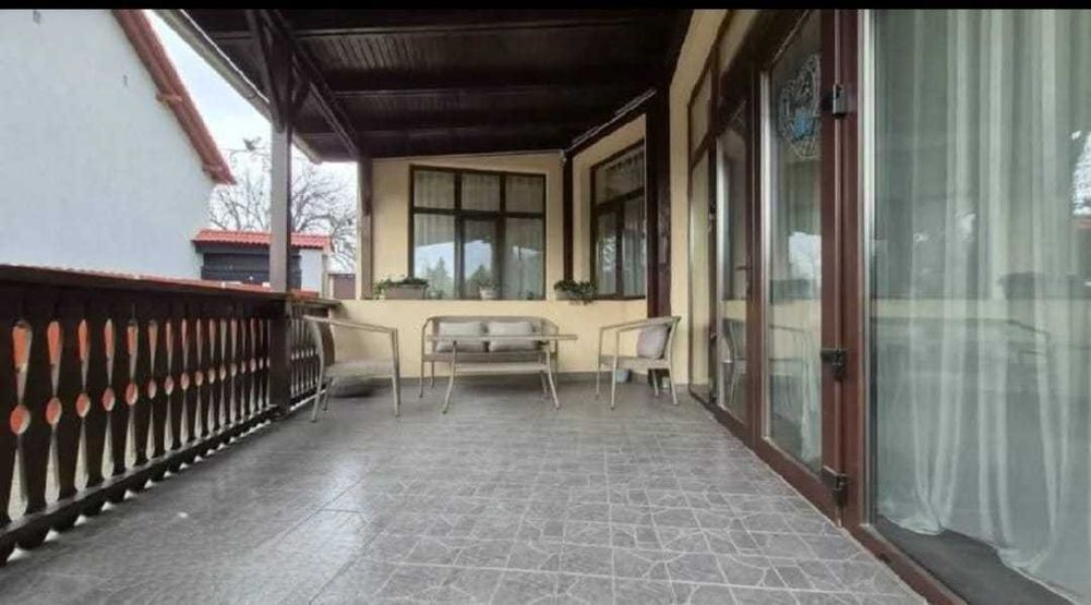 Casa de vânzare în Lipova – 3 dormitoare + curte mare – €115,000