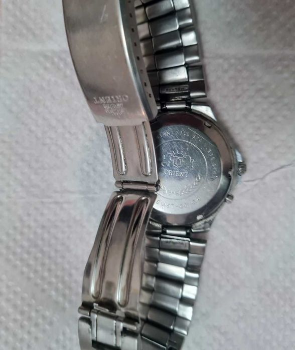 Продам часы ОРИЕНТ с двумя календарями ,самозавод ,покупали в СССР.