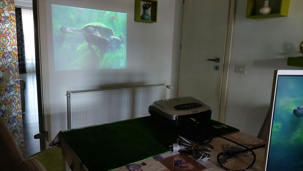 Videoproiector Epson EMP-S1H 3LCD 1400 Ansi lumeni telecomanda