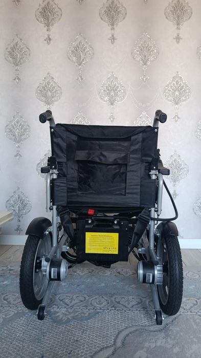 Продам инвалидную коляску .