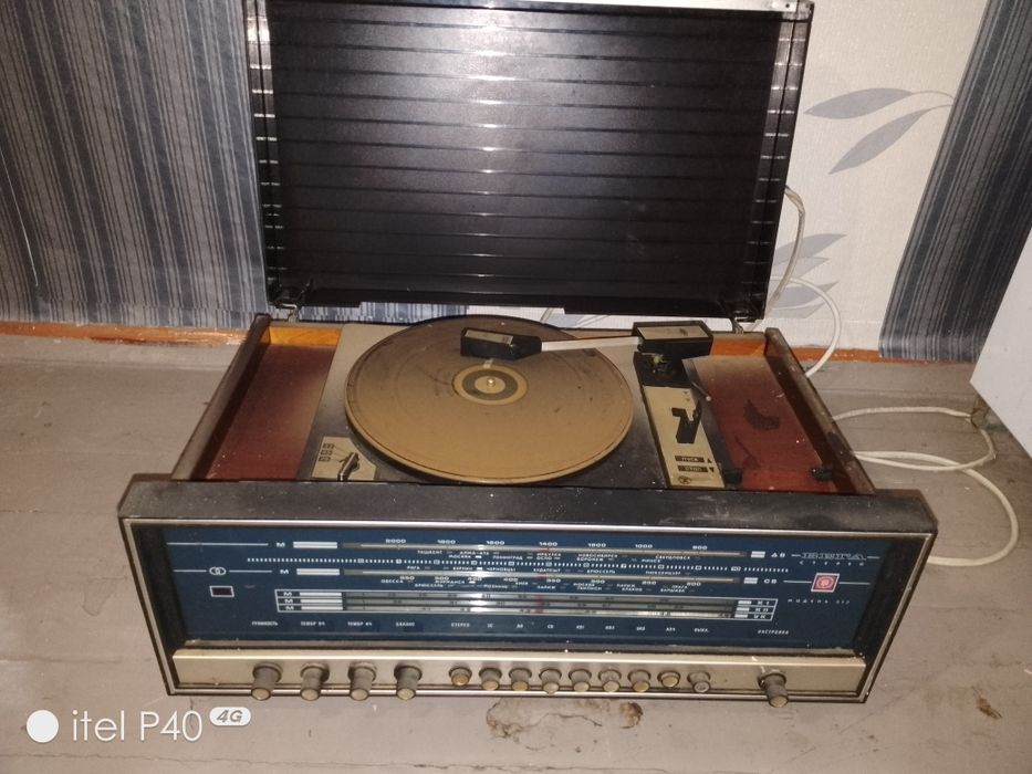 Продам радио проигрыватель