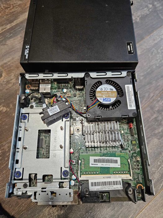 Двуядрени Компютри Lenovo ThinkCentre M53 Tiny Intel Pentium J2900