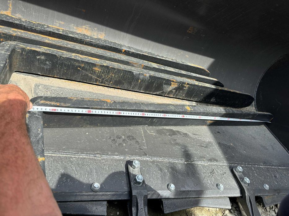 Вилы для фронтального погрузчика 1м3