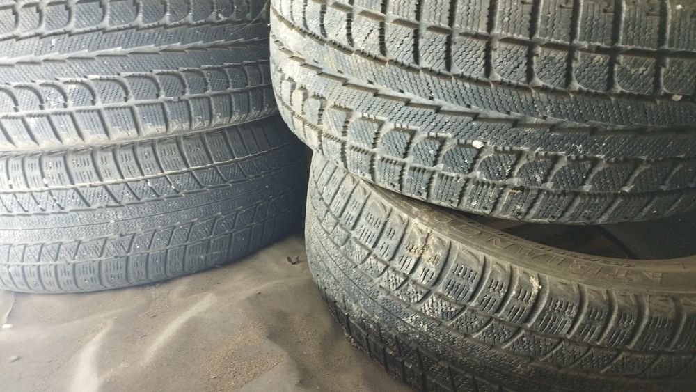Продам зимние шины R18