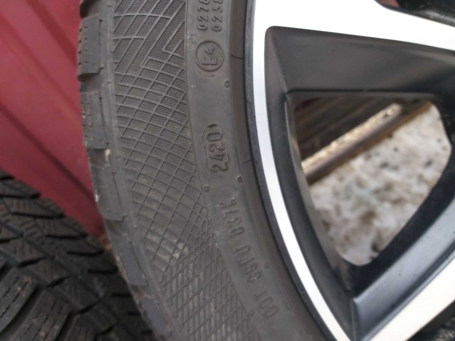 Doua Anvelope Iarna Continental WinterContact 235 45 R18  ci272